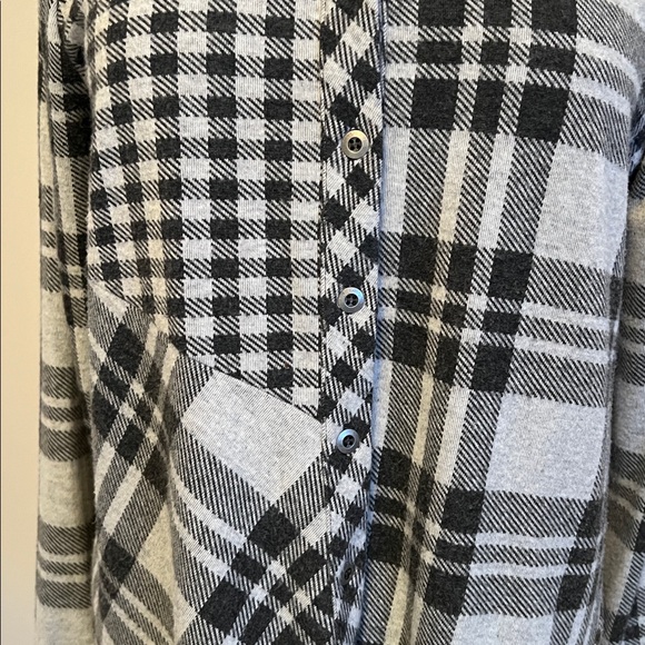 Soft Surroundings Paramour Black and White Plaid Button Down Top Size Medium - Picture 4 of 16